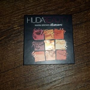 Huda Beauty Warm brown obsessions palette